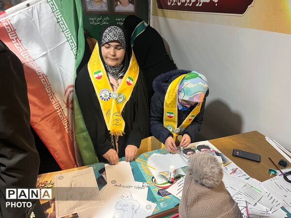 پیشتازان دانش‌آموز؛ روایت‌گران عشق به وطن و ولایت در آیین چهلم شهدای میناب