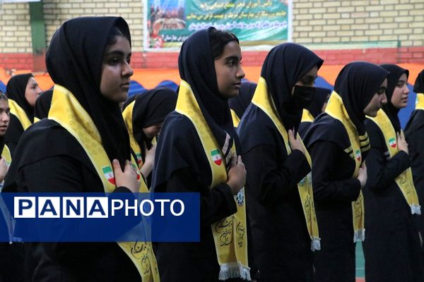 بهارستان دو صحنه همفکری، همدلی و همکاری پیشتازان در همایش یاوران انقلاب