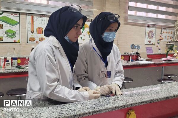 درخشش استعدادهای علمی مرحله استانی دوازدهمین جشنواره نوجوان خوارزمی در بهارستان‌دو