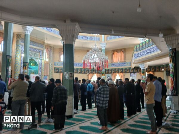 مصلای باخرز میزبان نمازگزاران ولایتمدار