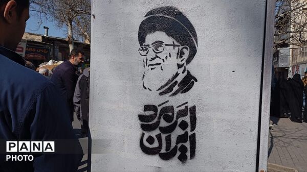 شهید عالی بر دوش هم استانی های خود تشیع شد 