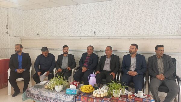 افتتاح واحد تجاری در دبیرستان فرهنگیان 