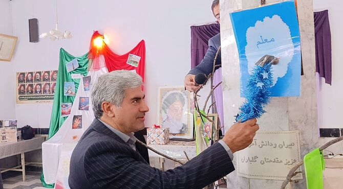 نواخته شدن زنگ سپاس معلم در شهرستان اسکو 