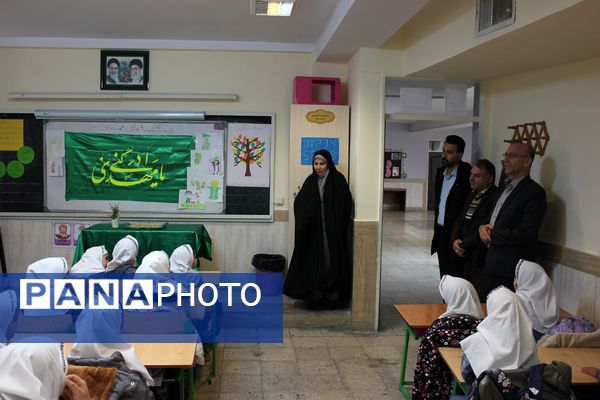 بازدید معاون پرورشی آموزش‌وپرورش ورامین از مدارس در هفته فرهنگی‌هنری «ماها»