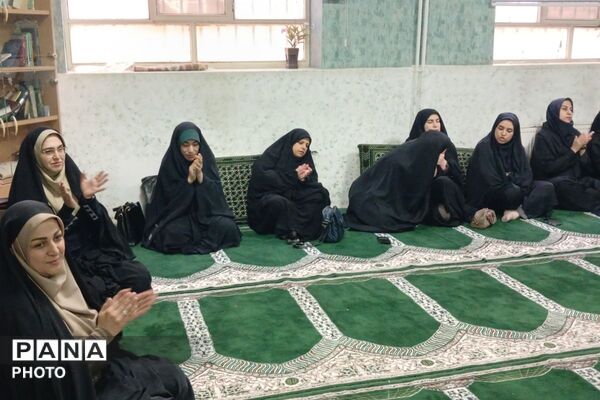 جشن ولادت حضرت زینب(س) در اداره آموزش و پرورش کهریزک 