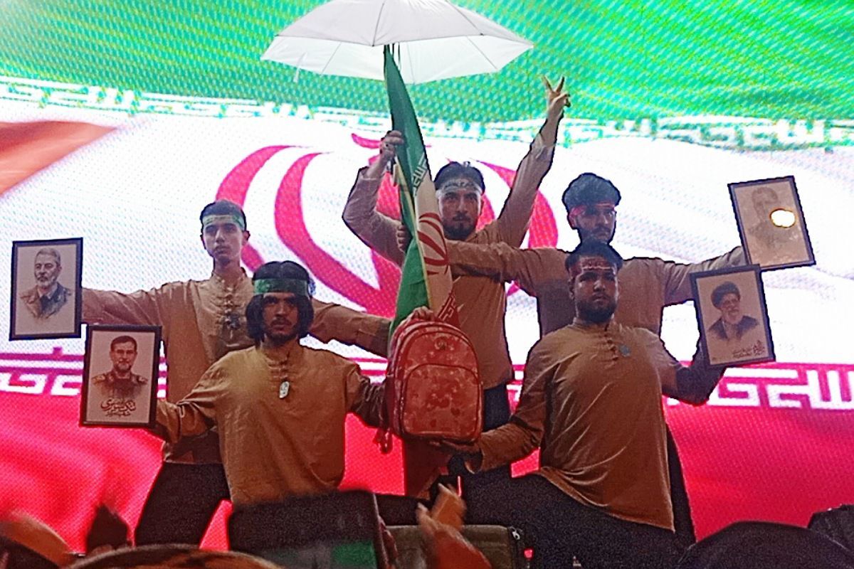 شور و حماسه  مردمی در شهرستان قرچک در شب صد و سوم