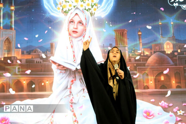 جشن ۲ هزار نفری تکلیف دختران یزد