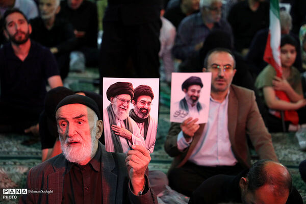 مراسم یادبود شهدای خانواده رهبر انقلاب در حرم عبدالعظیم(ع)