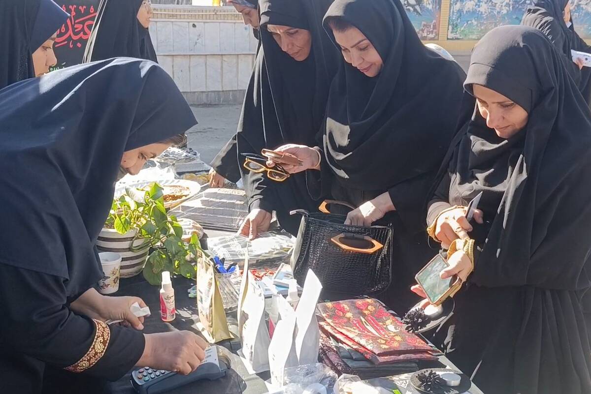 برپایی نمایشگاه "مادرم فاطمه" در دبیرستان مهر نیشابور