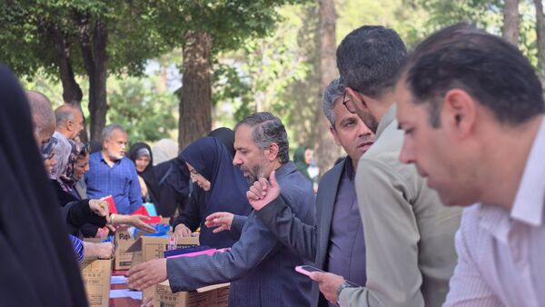 همایش تجلیل از فرهنگیان بازنشسته ناحیه۴ اصفهان در اردوگاه شهید بهشتی اصفهان