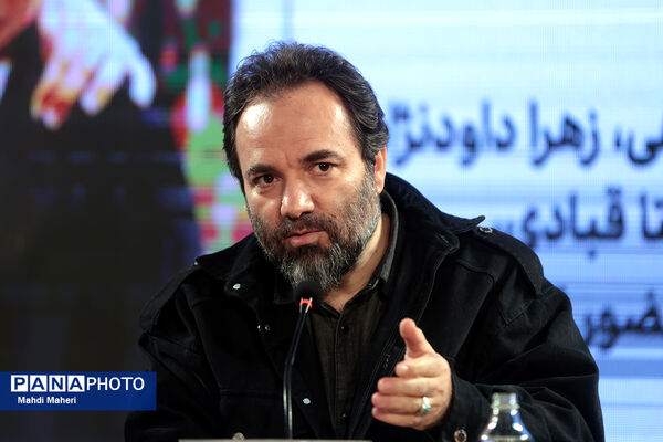 نشست نقد و بررسی فیلم «قایق‌سواری در تهران» در چهل و چهارمین جشنواره ملی فیلم فجر