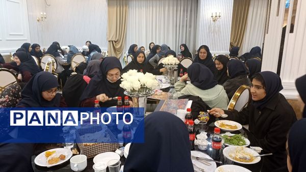 به وقت افطار همراه با دانش آموزان دبیرستان دخترانه امام حسین واحد۳ مشهد