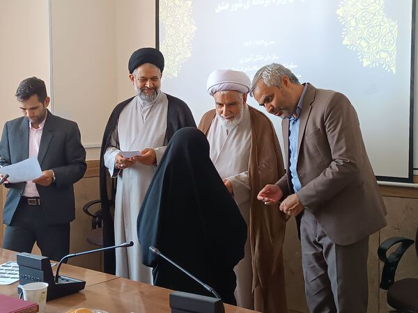 تجلیل از برگزیدگان پویش یاحسین(ع) در گناباد
