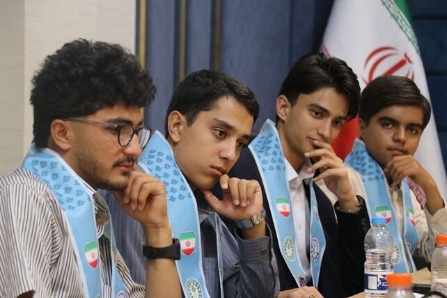 حضور نمایندگان خراسان رضوی در اختتامیه دوازدهمین دوره مجلس دانش آموزی