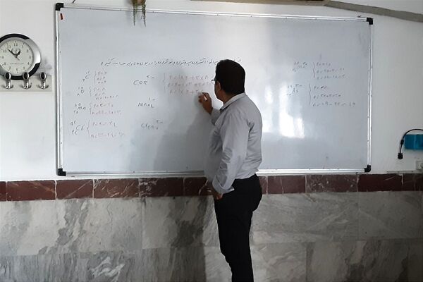 دبیرستان فرزانگان قائمشهر به استقبال مهر رفت