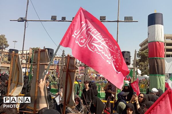 جاماندگان اربعین حسینی در مسیر قبله تهران