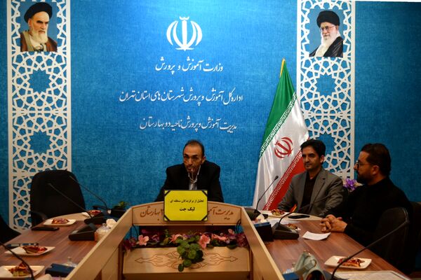 تقدیر از برگزیدگان لیگ جت در سالن فرهنگ بهارستان‌دو