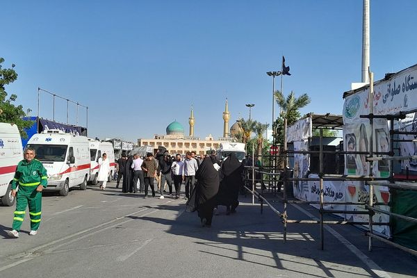 حضور پرشور مردم در سالروز ارتحال امام (ره)