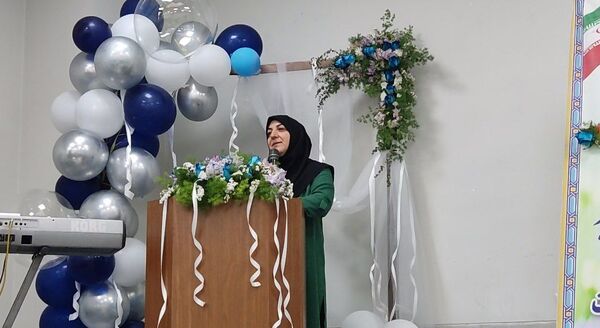  جشن جوانه ها در دبیرستان رحمت ناحیه ۲ اصفهان 