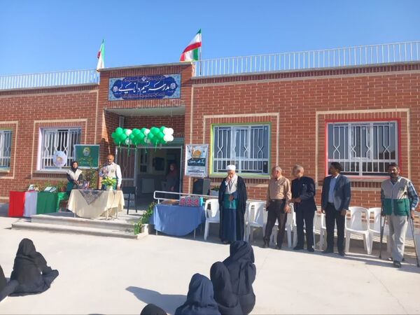 زنگ مهر رضوی در دبیرستان نسیم دانایی روستای فدافن
