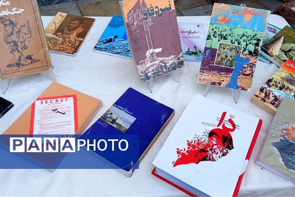 پاسخگویی و رفع مشکلات مردمی توسط مسئولان آموزش و پرورش در میز خدمت نماز جمعه