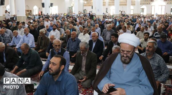 جلوه‌هایی از وحدت، ایمان و همدلی مردم نظرآباد در نماز جمعه 