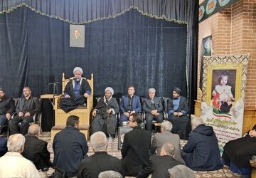 سهند به احترام «حلما» قیام کرد
