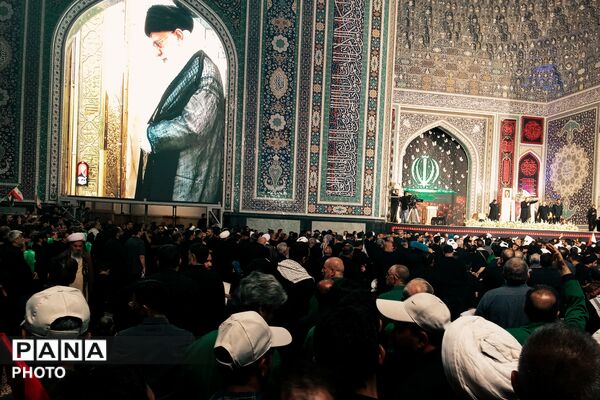 در آغوش خورشید هشتم؛ وداع حماسی با رهبر شهید در حریم امام مهربانی‌ها - 1