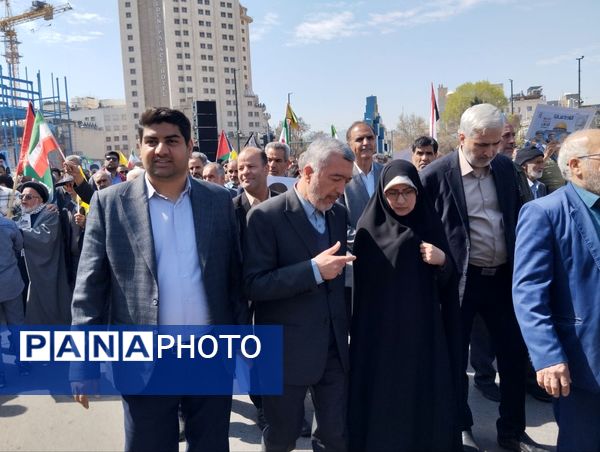 حضور مسولان آموزش و پرورش خراسان رضوی در راهپیمایی روز قدس