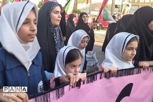 رزمایش ۵۰۰۰هزارنفری جانفدای ایران با نیابت از آقای شهید،با حضور فرهنگیان شهرستان قدس