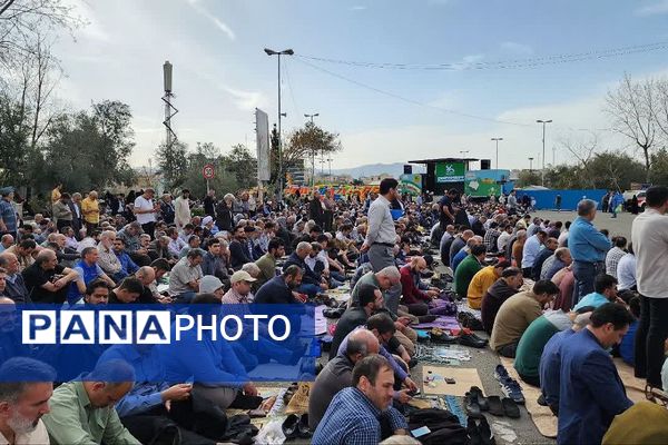 برگزاری نماز عید فطر در ناحیه دو شهرری 