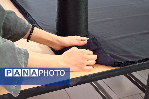 هنرستانی‌ها در نقش تولید کننده، دوخت لباس فرم دانش‌آموزان به دست هنرستانی‌های قدس