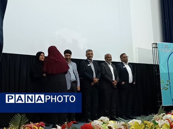 آیین اختتامیه سیزدهمین دوره جشنواره دانش‌آموزی نوجوان سالم