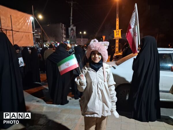  دهه نودی ها طراوت بخش اجتماعات شبانه در بلوار فضل نیشابور