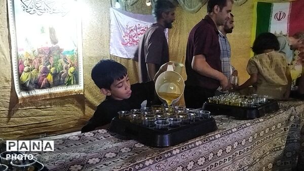 موکب هیئت جوانان چهارده معصوم(ع)  در مهمانی کیلومتری  عید غدیر خم 