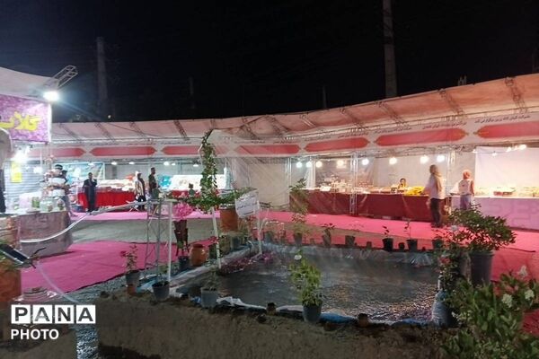 جشنواره گلاب گیری میناب با عطر شهدا 