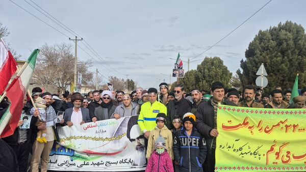 حضور پرشور مردم روستای اسد آباد در راهپیمایی ۲۲ بهمن