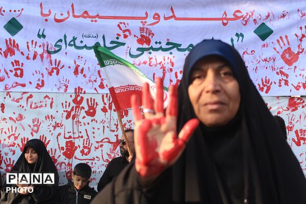 بیعت مردم تهران با سومین رهبر انقلاب