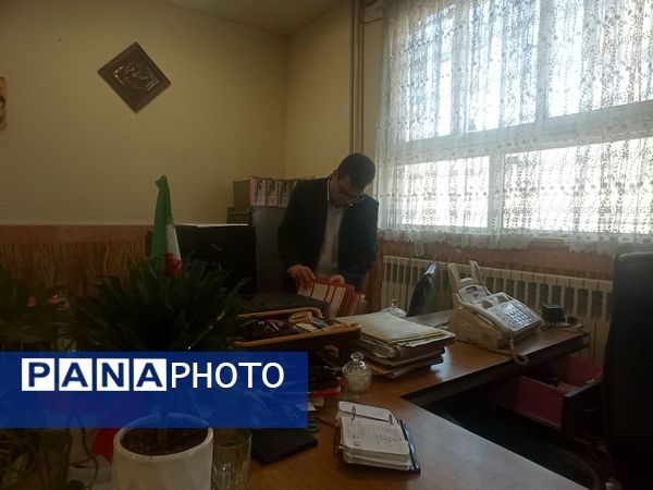 بازدید مدیر اداره ناحیه یک از دبیرستان گلشن آزادی