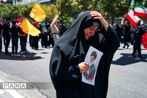 تشییع پیکر رهبر شهید انقلاب در مشهد مقدس-۴

