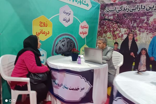 بازدید دانش‌آموزان بسیجی از نمایشگاه بزرگ قله افتخار 