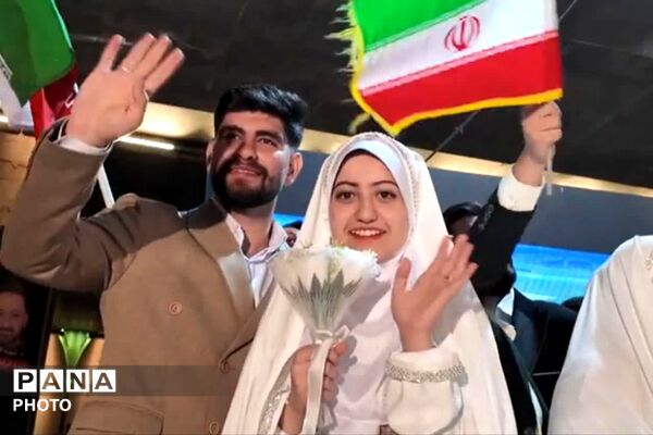 جشن ازدواج ۱۴ زوج جوان در میدان معلم شیراز - 2