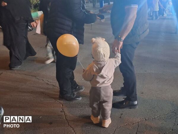 حضور دشمن‌شکن اهالی کرج در تجمع شب چهل و پنجم