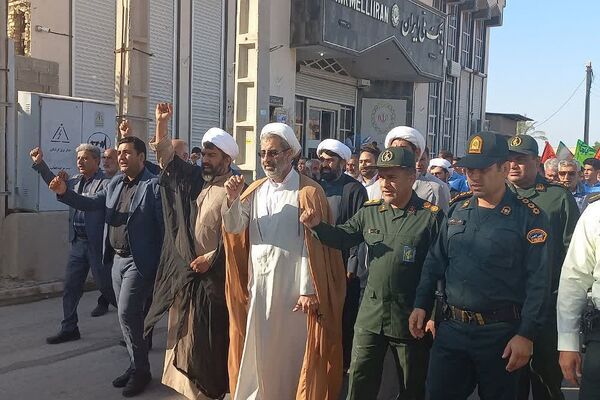 راهپیمایی یوم الله 13 آبان در سعدآباد 