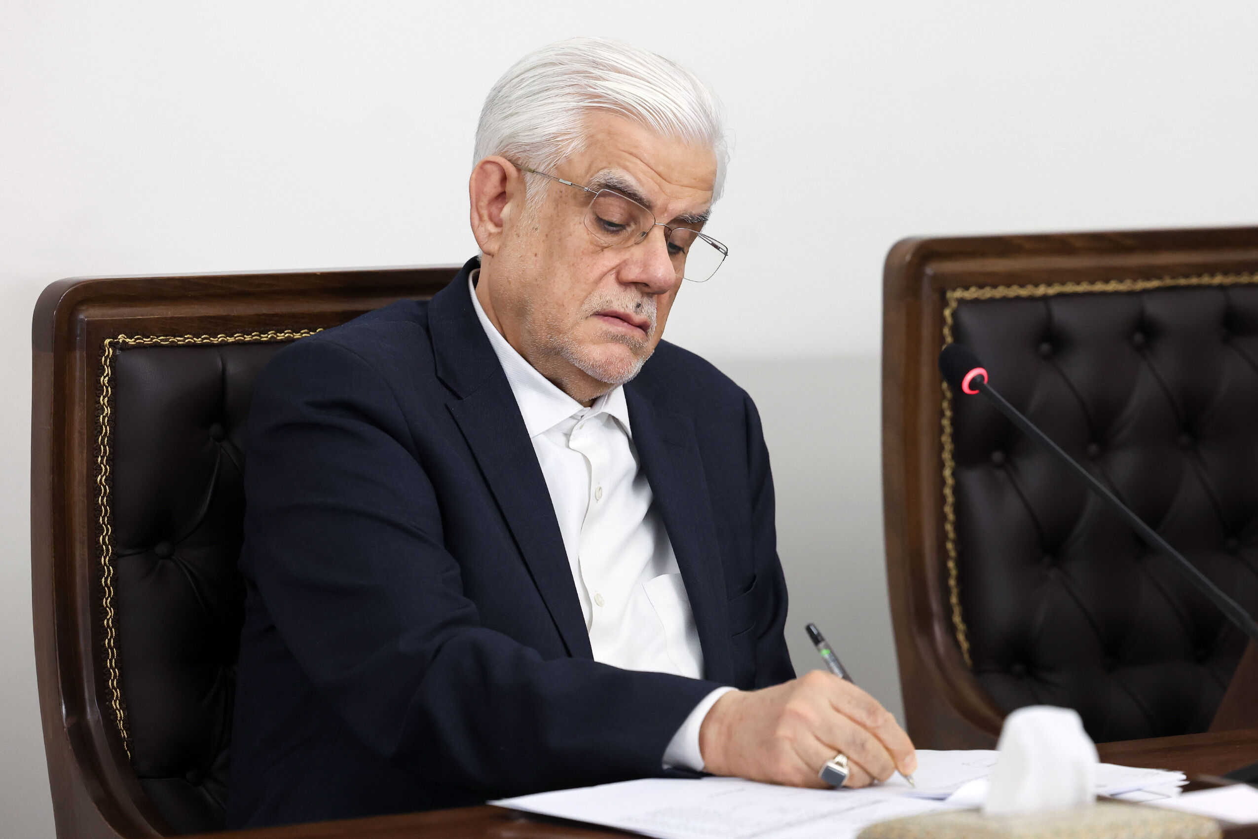 عارف درگذشت رضا داوری اردکانی را تسلیت گفت


