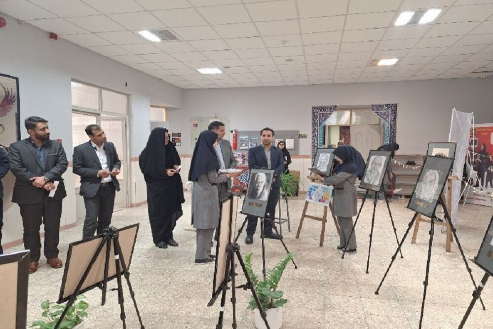 برگزاری نمایشگاه مفاخر ملی و یادواره شهید نظر نژاد به‌مناسبت روز سمپاد در مشهد