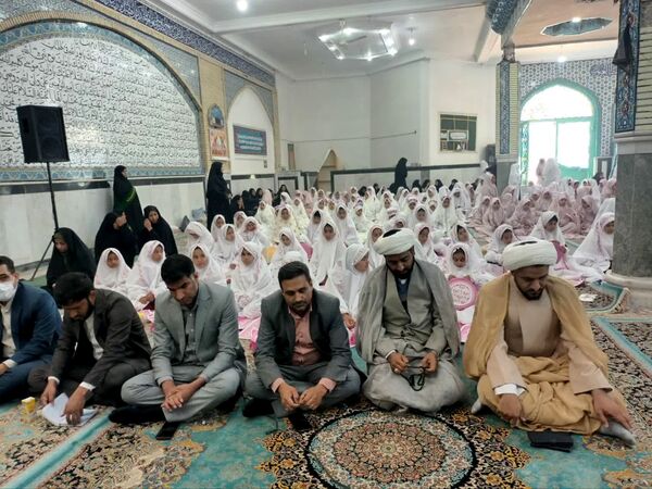 جشن تکلیف دانش‌آموزان دختر شهرستان فهرج 
