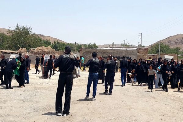 مراسم عزاداری و زنجیرزنی روز عاشورا در روستای جعفرآباد بوانات