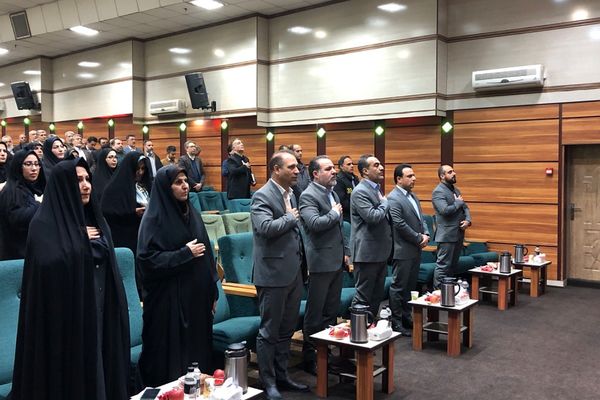 برگزاری جلسه مدیران با حضور فعال مسئولان آموزش و پرورش و اداره کل شهرستانهای تهران در ناحیه دو شهرری