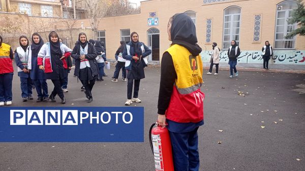 آمادگی مدارس آذربایجان‌شرقی برای برگزاری مانور زلزله 